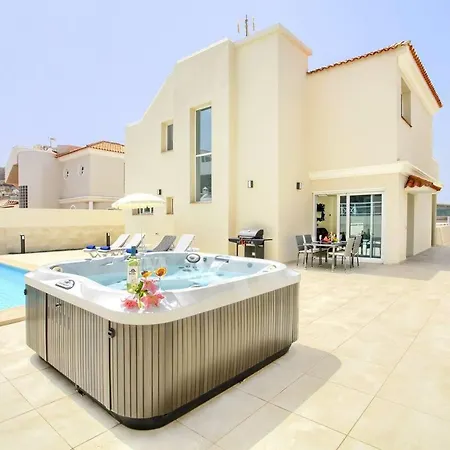 Villa Luxe Paramount Costa Adeje Villa With Pool Jacuzzi *
