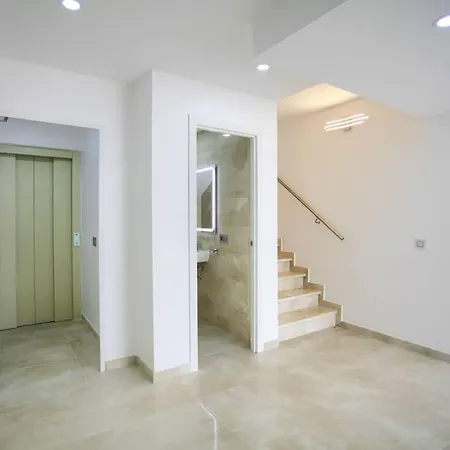 Luxe Paramount Costa Adeje Villa With Pool Jacuzzi 别墅