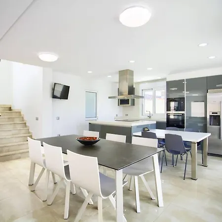Luxe Paramount Costa Adeje Villa With Pool Jacuzzi Villa Costa Adeje (Tenerife)
